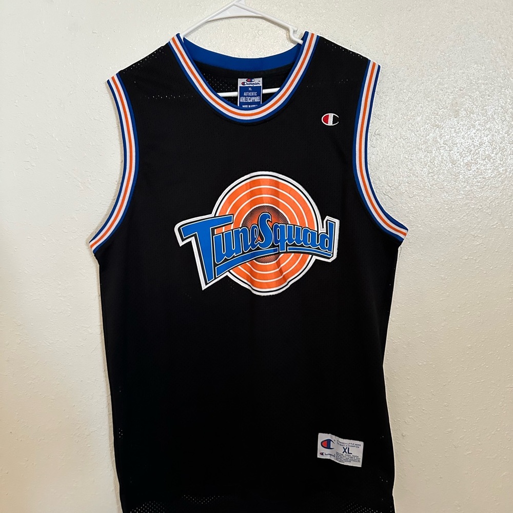Jordan tune squad XL champion basketball jersey